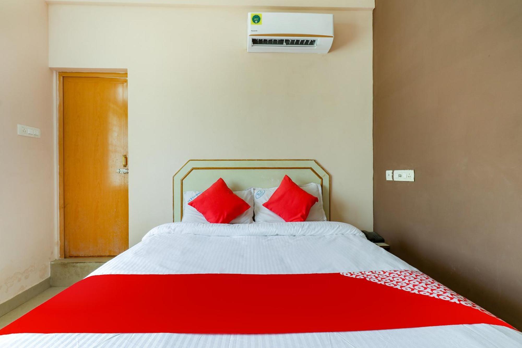 Super Hotel O Rj Tower Tallākulam Buitenkant foto